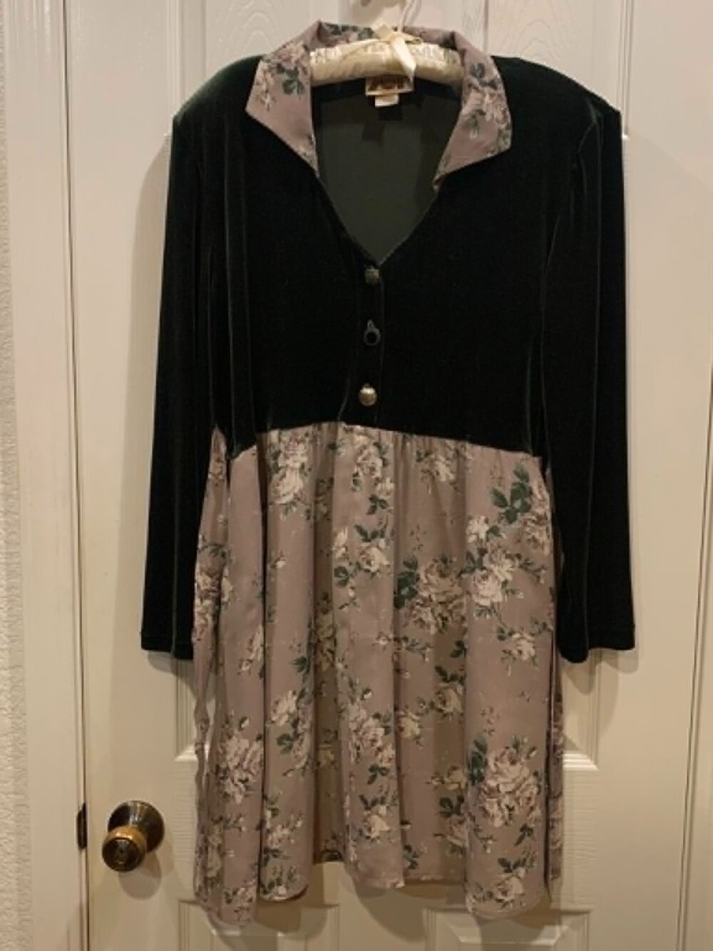 Vintage Babydoll Dress with green velour top, Zoe California, Size Medium